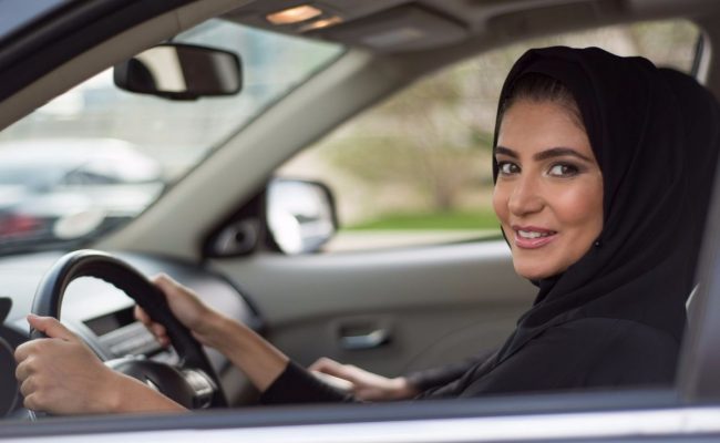سلبيات قيادة المرأة للسيارة