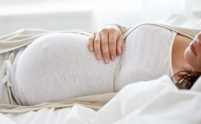 كثرة النوم تدل على الحمل