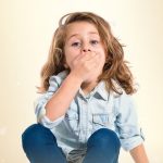 علاج رائحة البول الكريهة عند الاطفال