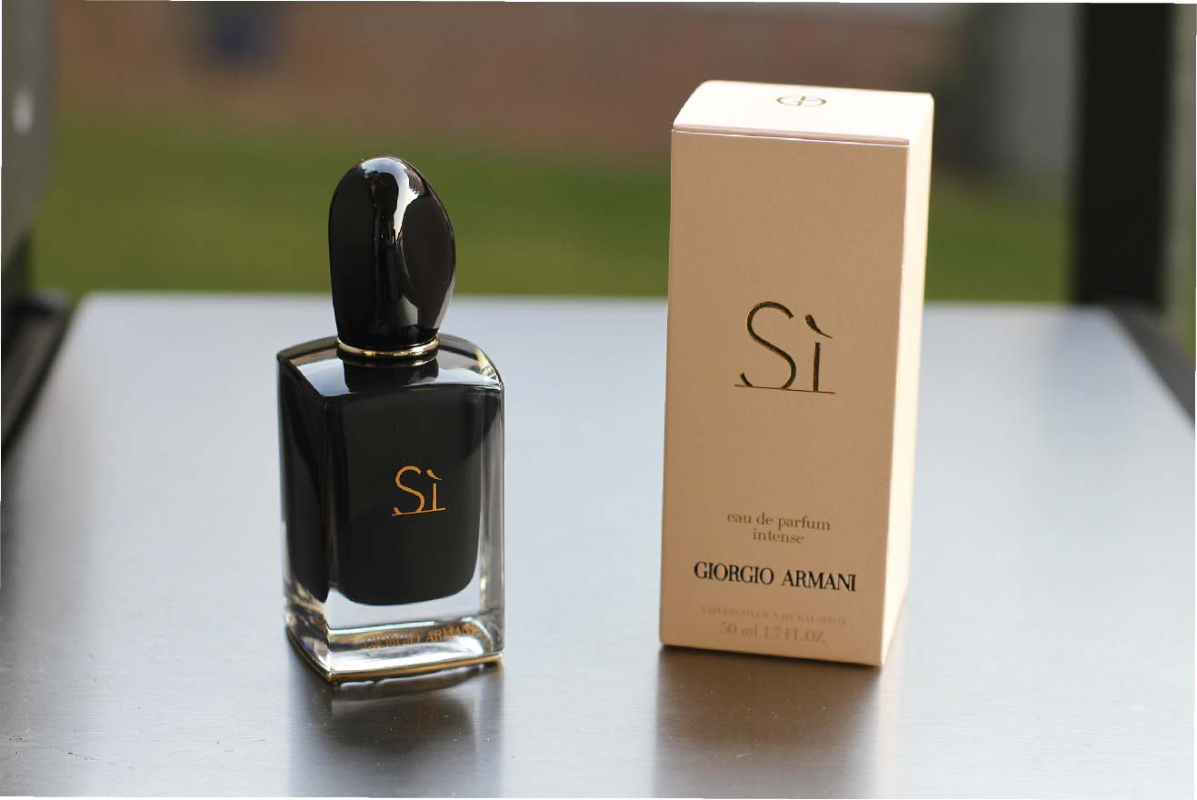 افضل عطر نسائي si وأنواعه المميزة 2024 - مخزن